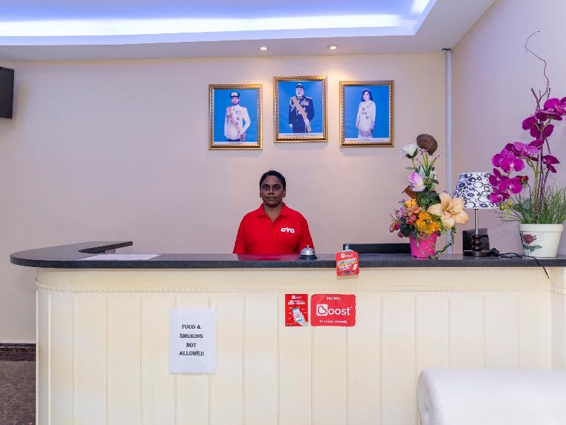 Oyo 1228 R & R Motel Джохор-Бару Екстер'єр фото
